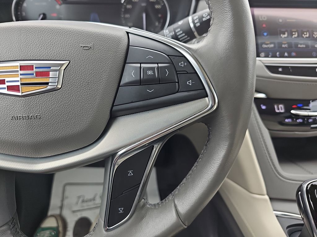 Used 2020 Cadillac XT5 Premium Luxury w/ LPO, Floor Liner Package image 22