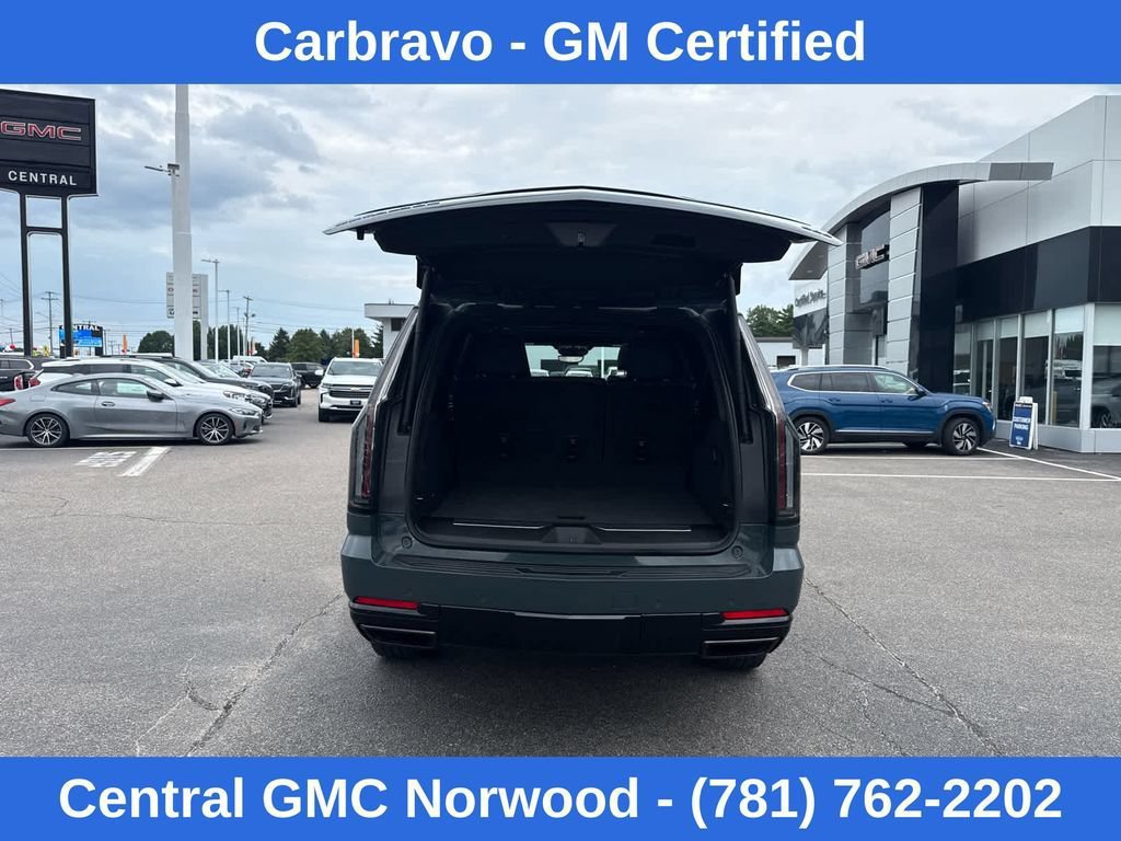 Used 2025 Cadillac Escalade ESV Sport w/ Touring Package AWD/4WD image 10