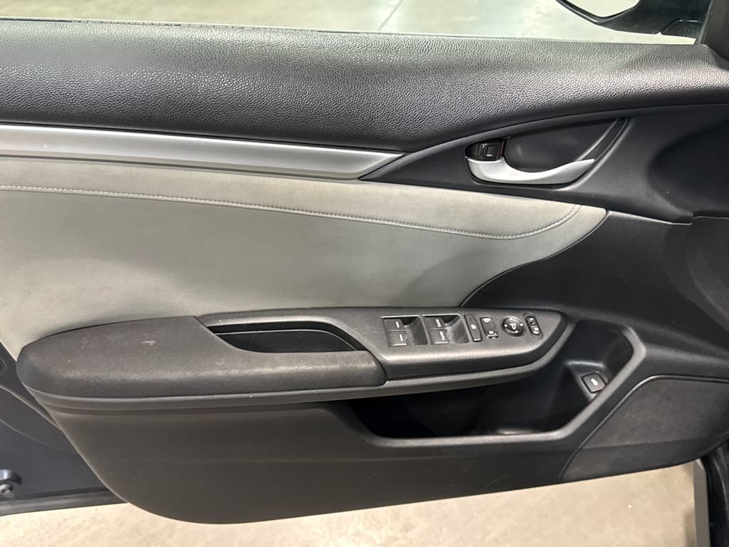 Used 2018 Honda Civic EX image 7