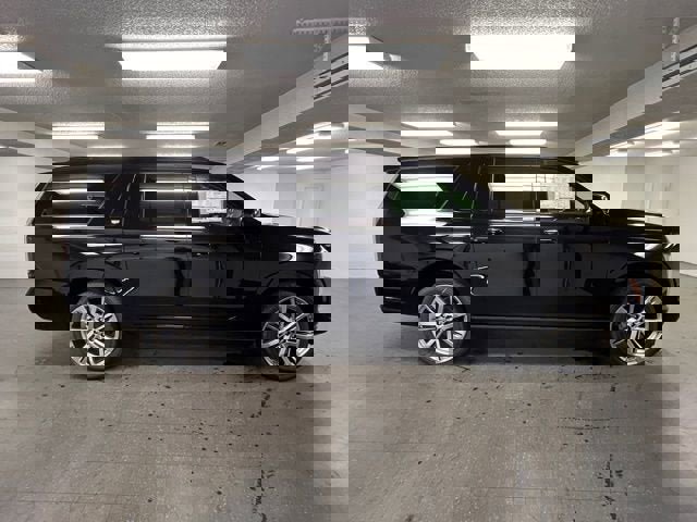 New 2026 Cadillac Escalade ESV Sport w/ Touring Package AWD/4WD image 6