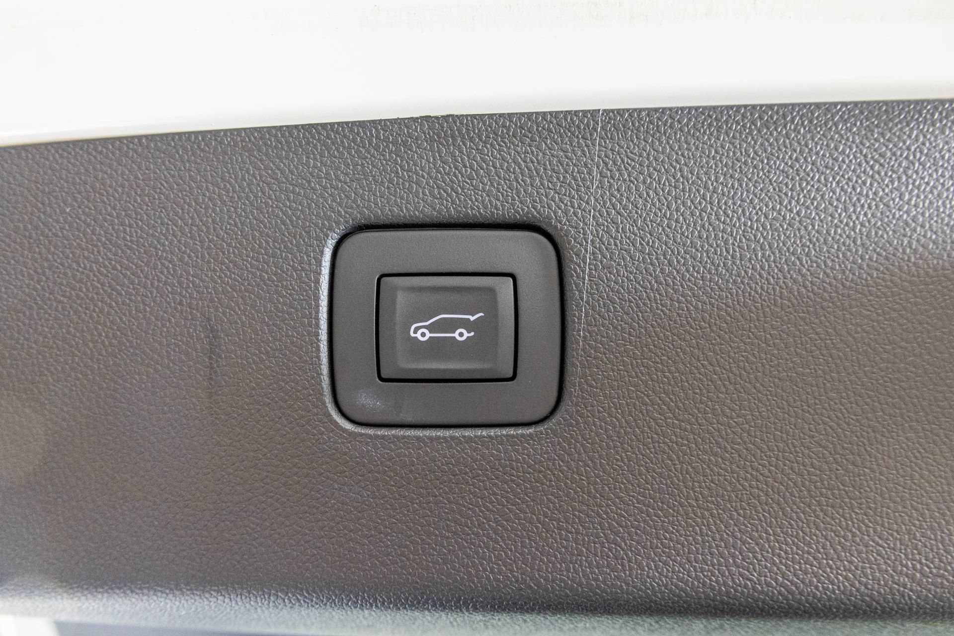 Used 2025 Buick Envista Sport Touring w/ Convenience I Package FWD image 43