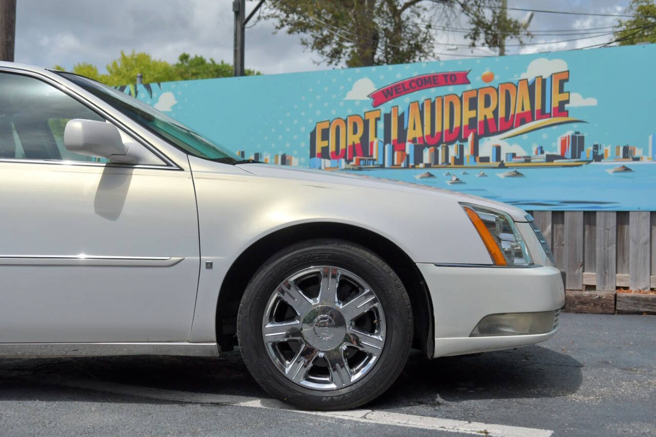 Used 2006 Cadillac DTS Performance FWD image 27
