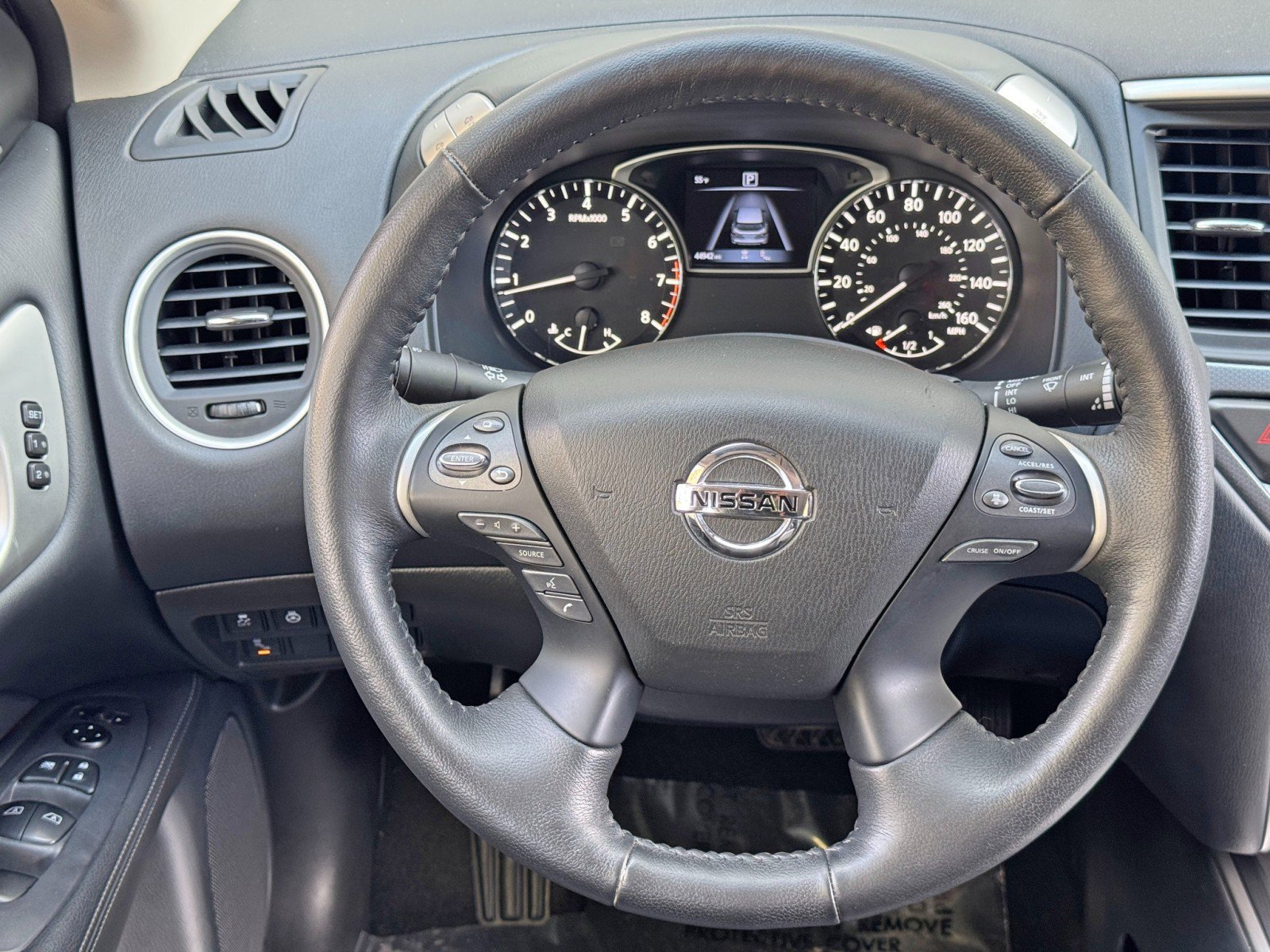 Used 2020 Nissan Pathfinder SL image 19