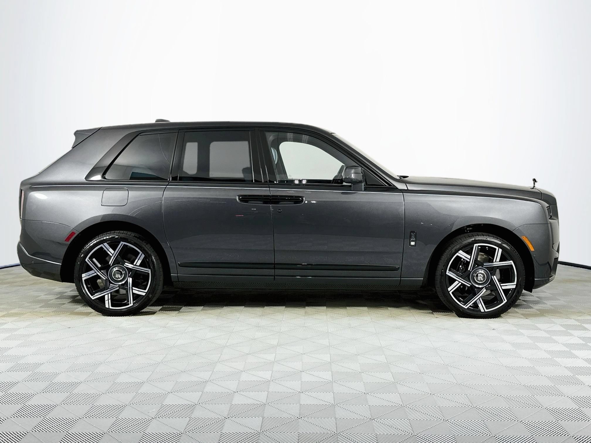 New 2027 Rolls-Royce Cullinan Black Badge AWD/4WD image 7