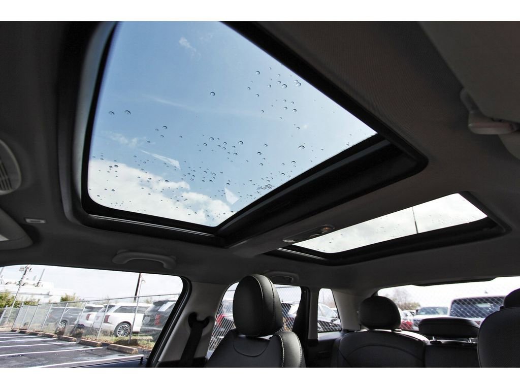 Used 2021 MINI Cooper S w/ Premium Package image 28