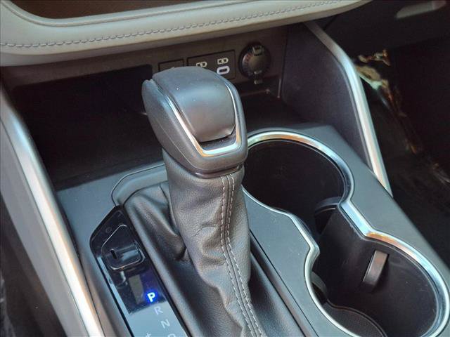 Certified 2024 Toyota Highlander LE FWD image 11