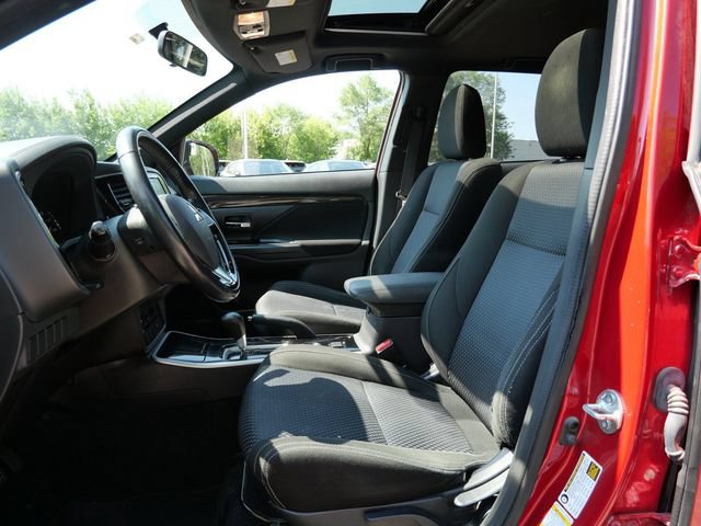 Used 2018 Mitsubishi Outlander LE FWD image 14