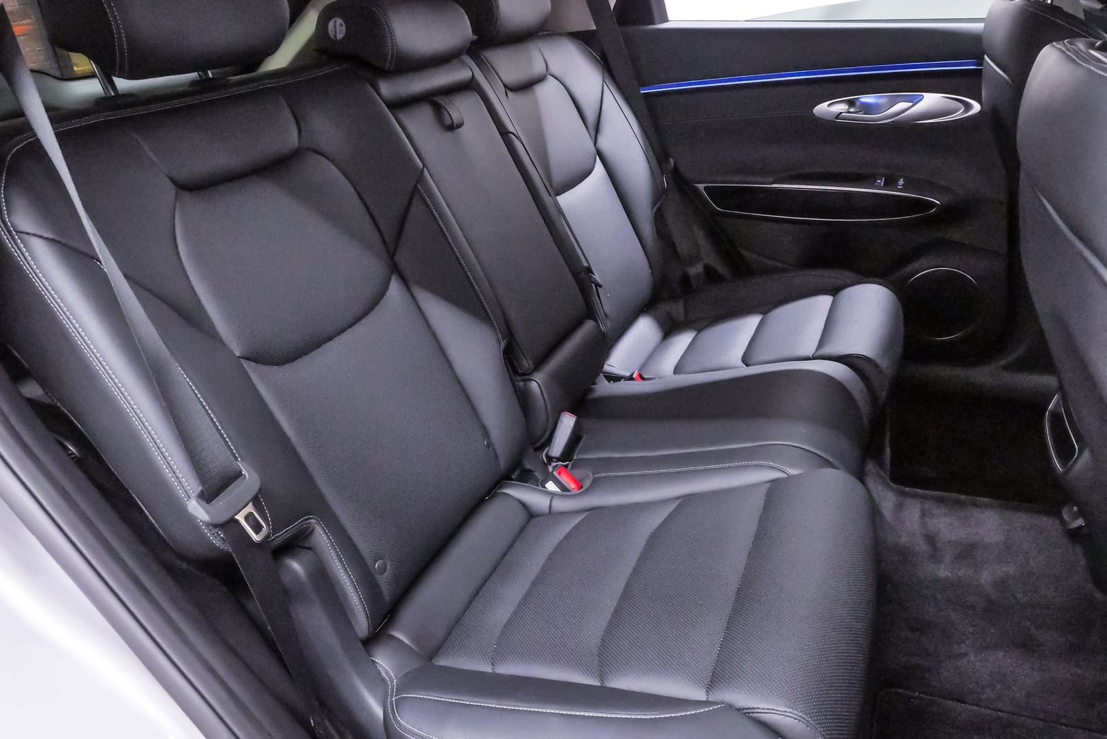 Certified 2026 Genesis GV70 2.5T AWD/4WD image 11