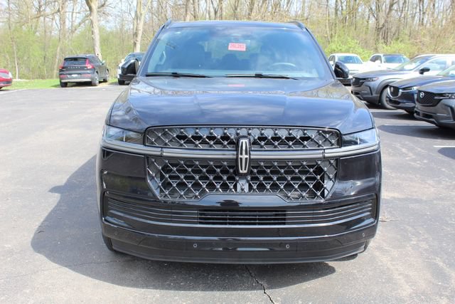 New 2026 Lincoln Navigator Reserve w/ Jet Appearance Package AWD/4WD image 8
