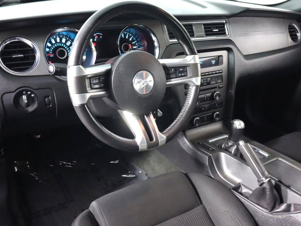 Used 2014 Ford Mustang Coupe image 9