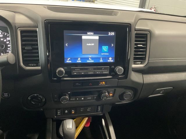 Used 2024 Nissan Frontier SV w/ SV Convenience Package image 16