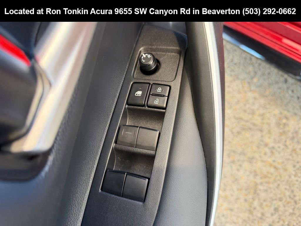 Used 2024 Toyota Corolla SE image 12