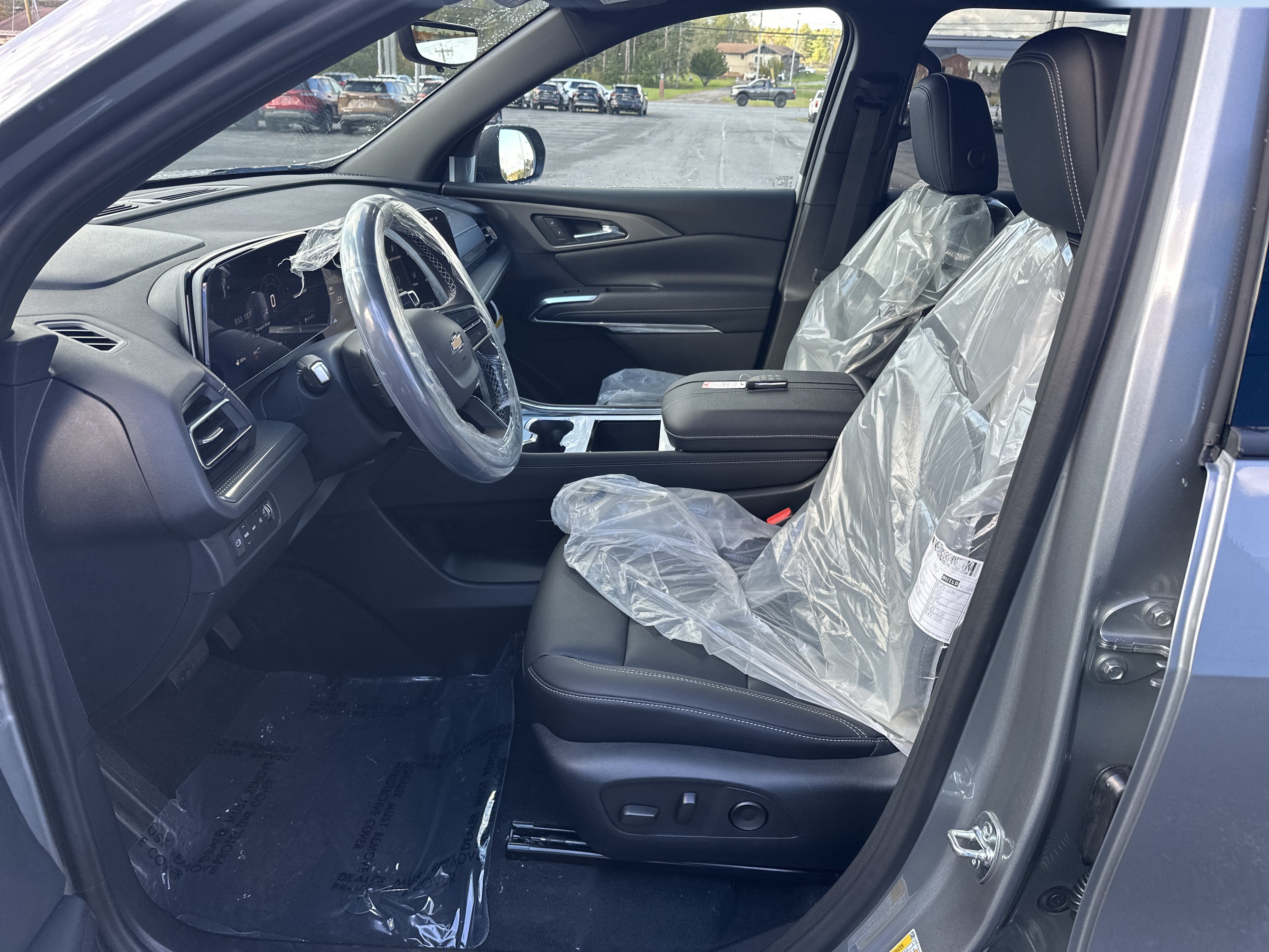 New 2027 Chevrolet Traverse LT w/ Driver Confidence Package AWD/4WD image 10
