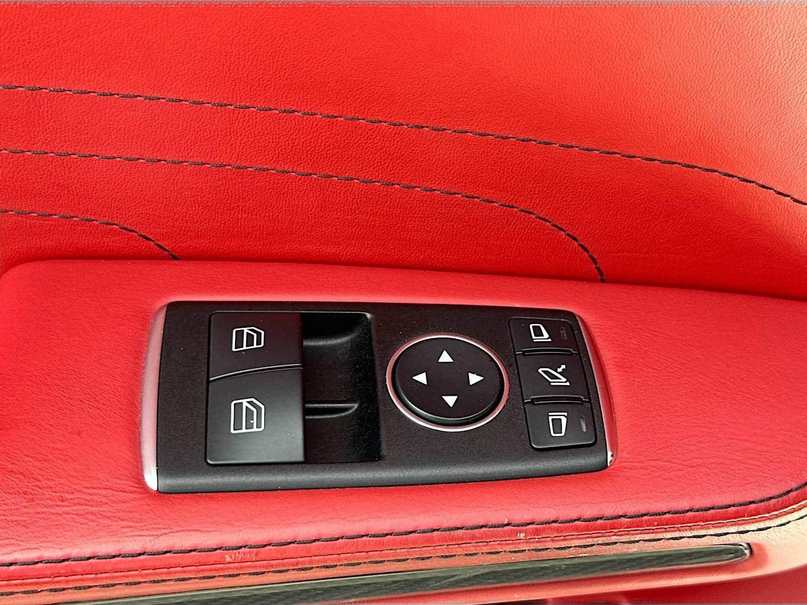 Used 2012 Mercedes-Benz SLS AMG Roadster image 18