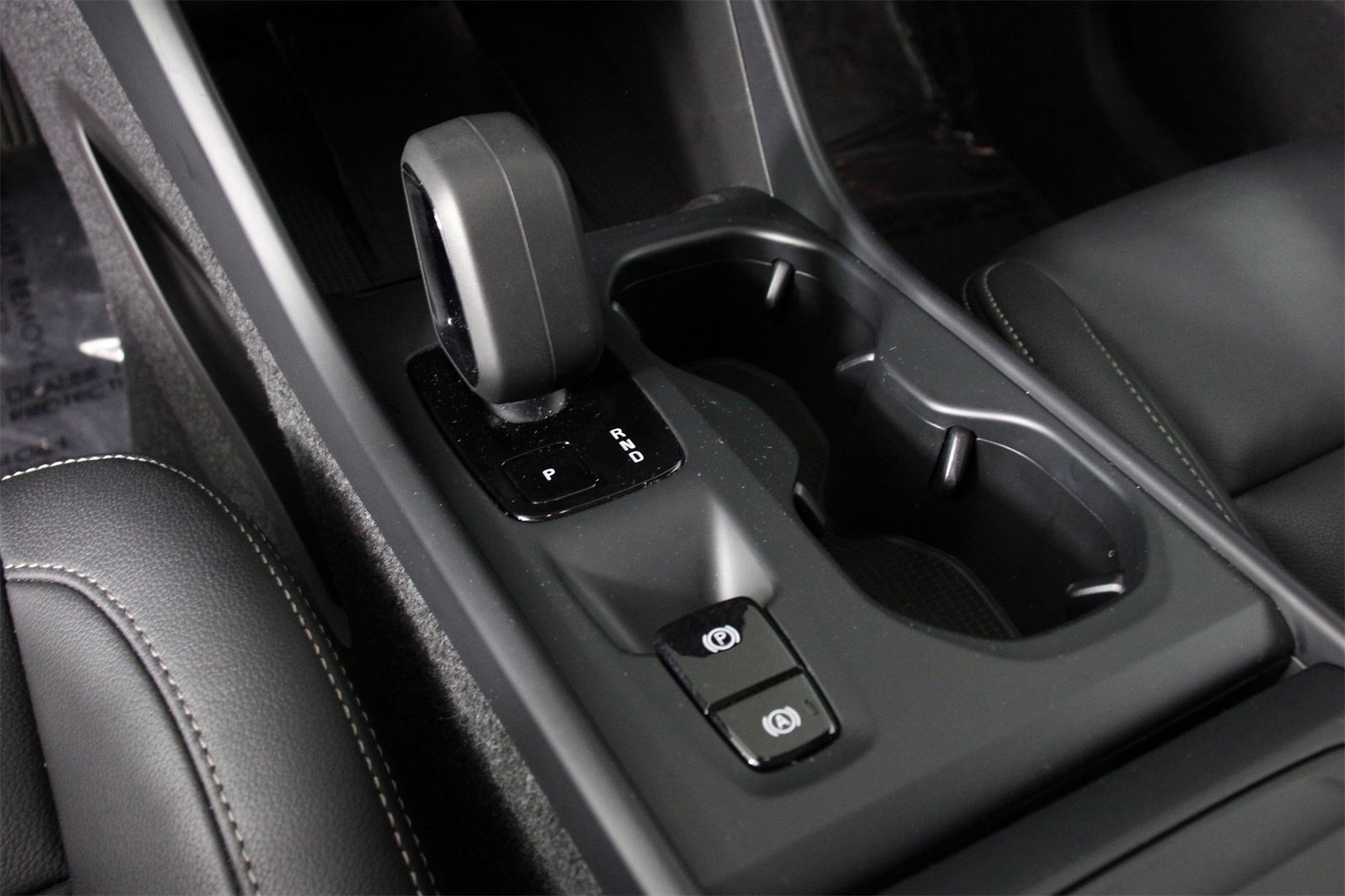 Certified 2025 Volvo XC40 B5 Core image 15