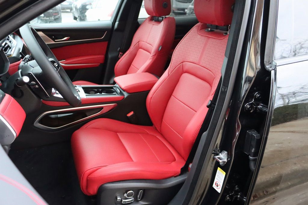Used 2025 Jaguar F-PACE R-Dynamic S AWD/4WD image 14