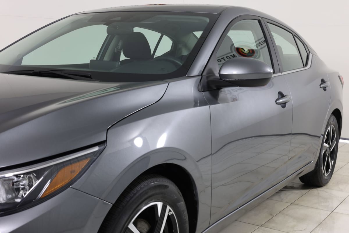 Used 2025 Nissan Sentra SV FWD image 44