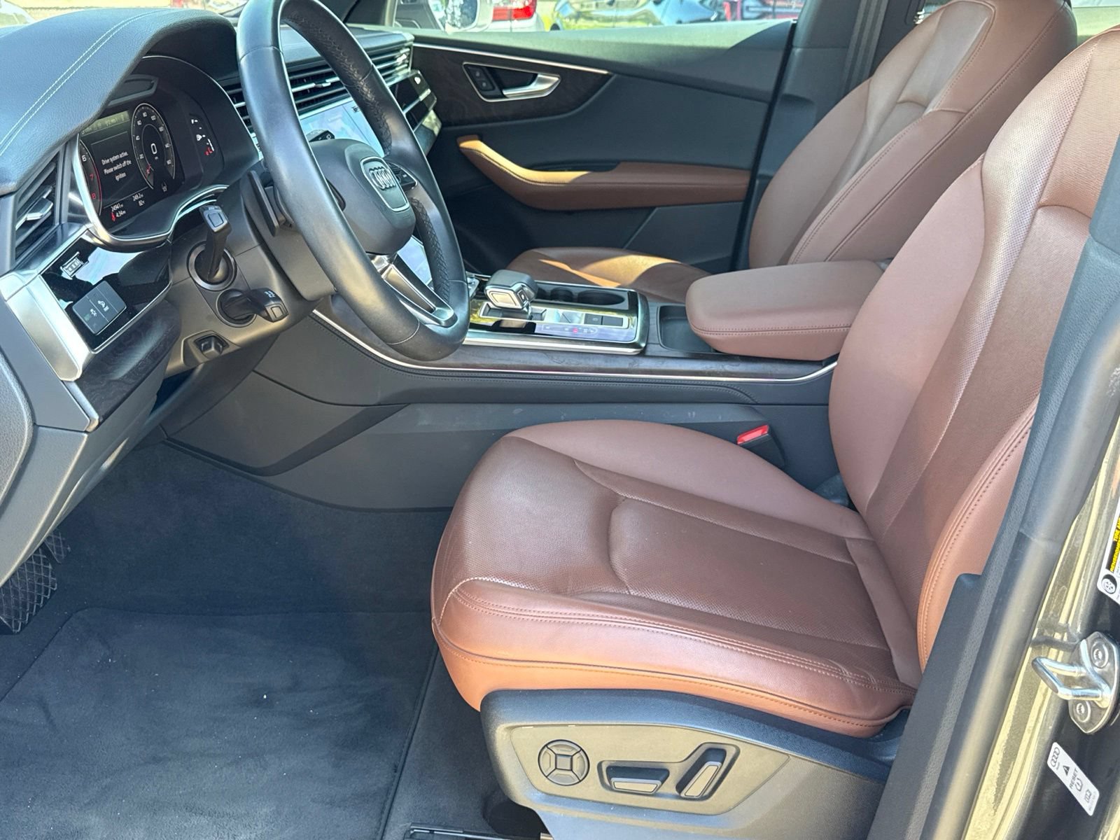 Used 2023 Audi Q8 Premium Plus w/ Premium Plus Package AWD/4WD image 25