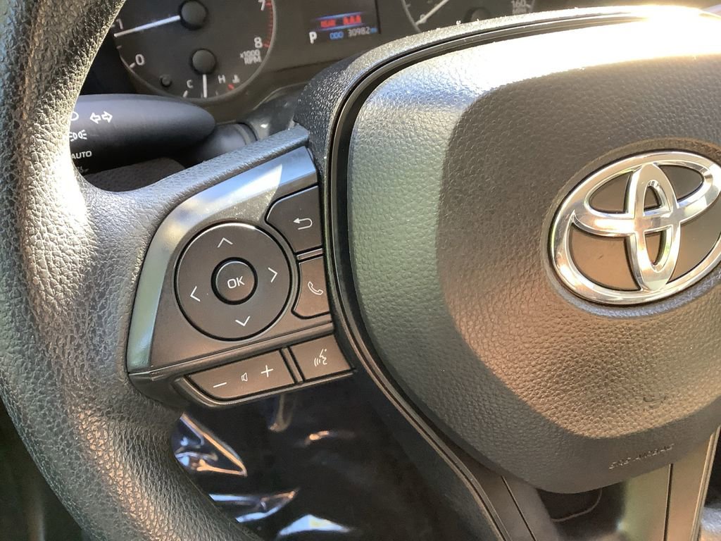 Used 2024 Toyota Corolla LE image 21