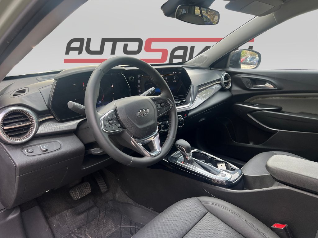 Used 2026 Chevrolet Trax ACTIV w/ Sunroof Package FWD image 10