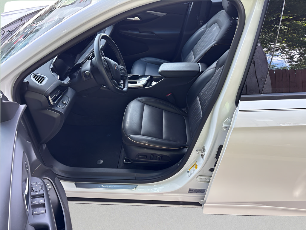Used 2025 Buick Envista Avenir FWD image 9