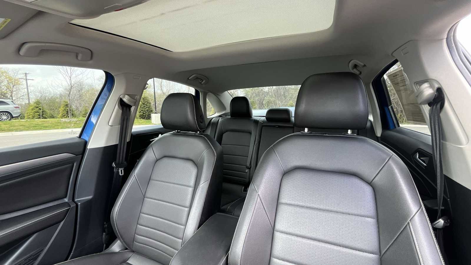 Used 2023 Volkswagen Jetta SE FWD image 10