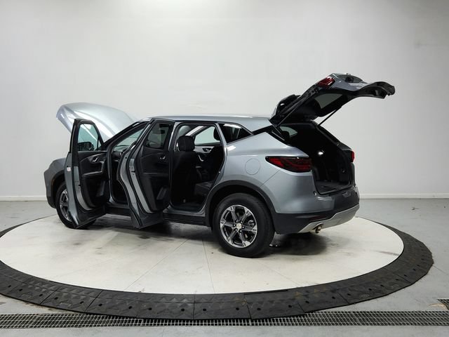 Used 2025 Chevrolet Blazer LT FWD image 14