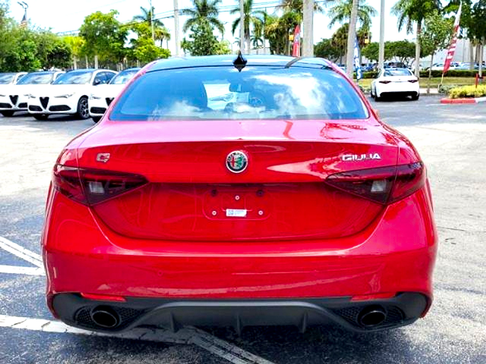 New 2023 Alfa Romeo Giulia Veloce RWD image 5
