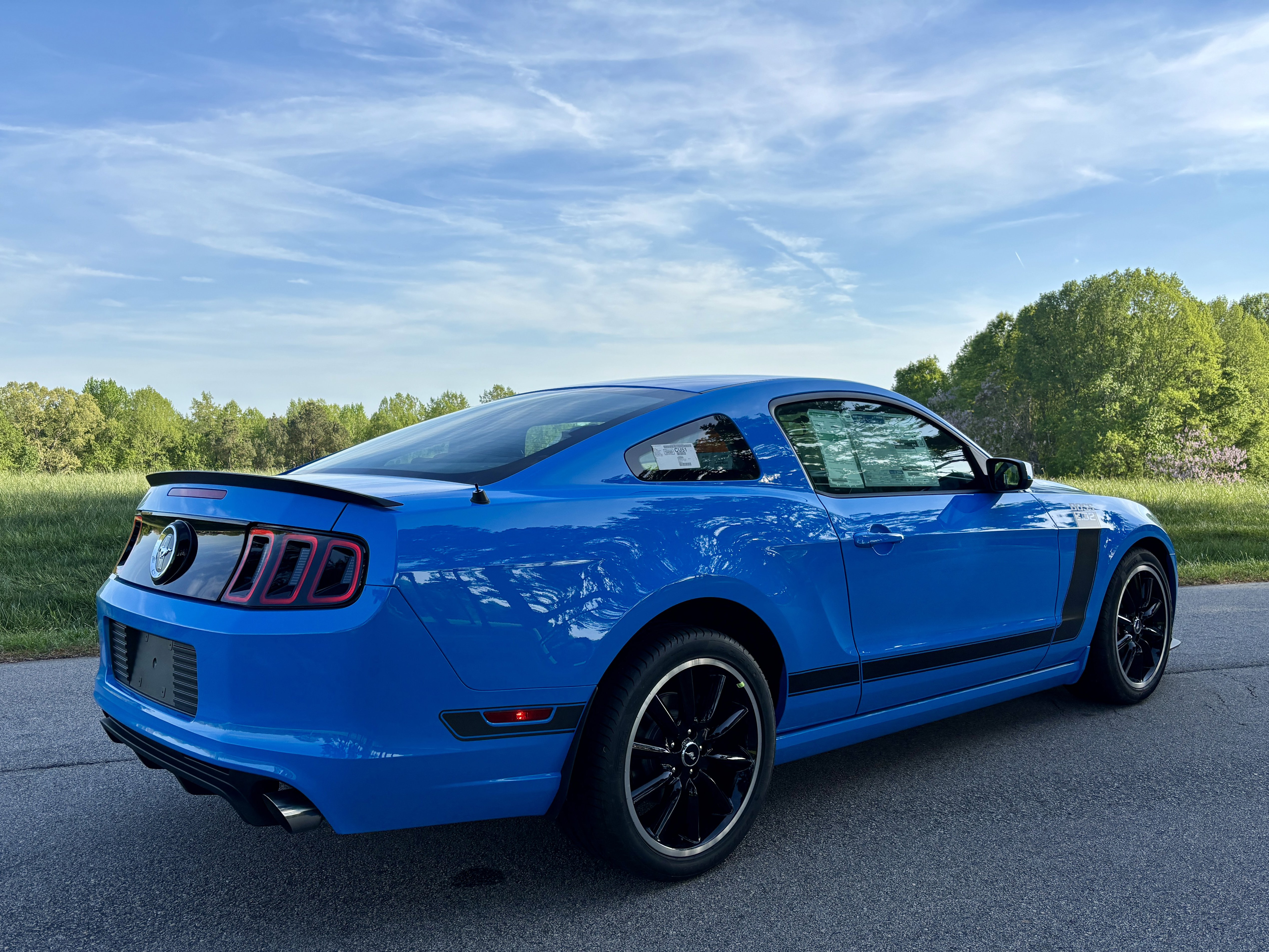 Used 2013 Ford Mustang Boss 302 w/ Boss 302 Accessory Pkg RWD image 6