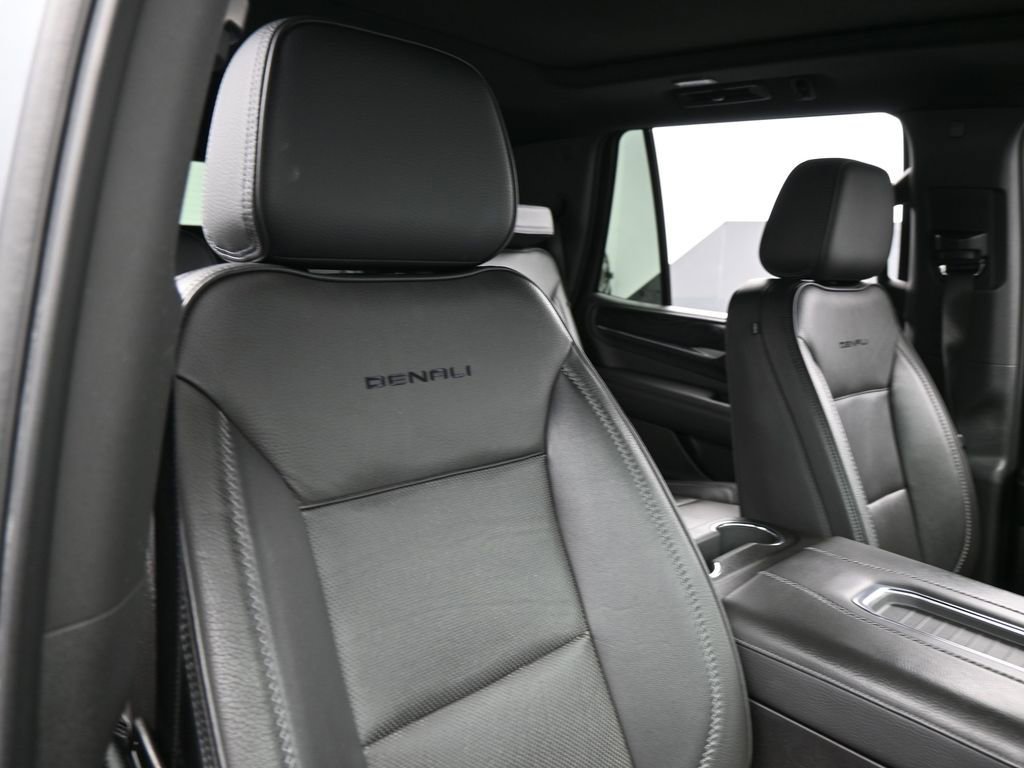 Used 2022 GMC Yukon Denali w/ Denali Premium Package image 54