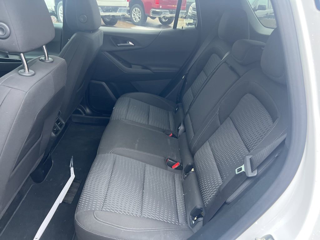 Used 2025 Chevrolet Equinox LT image 30