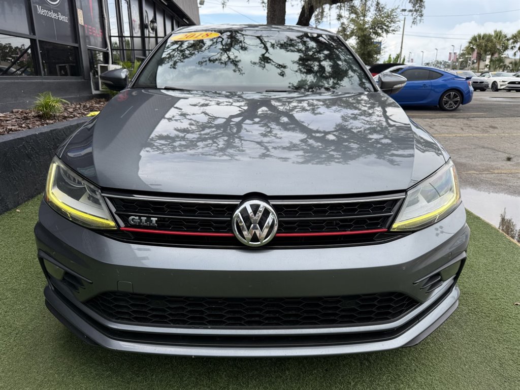 Used 2018 Volkswagen Jetta GLI FWD image 2