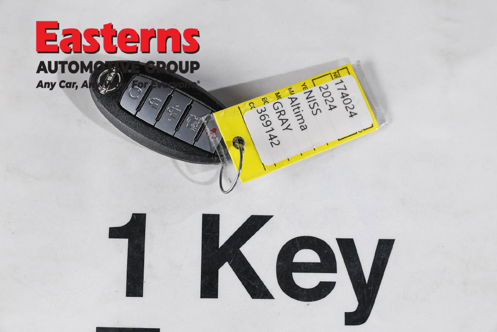 Used 2024 Nissan Altima 2.5 SV FWD image 27