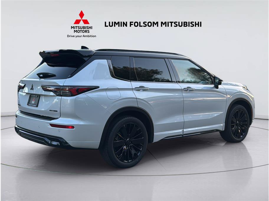 New 2026 Mitsubishi Outlander SEL Black Edition FWD image 5