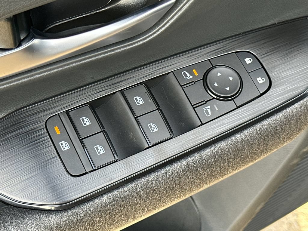 New 2026 Nissan Kicks SV w/ SV Premium Package AWD/4WD image 9