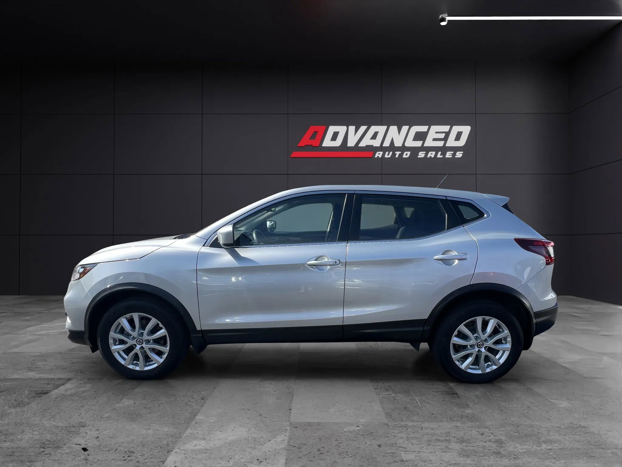 Used 2021 Nissan Rogue Sport S image 4