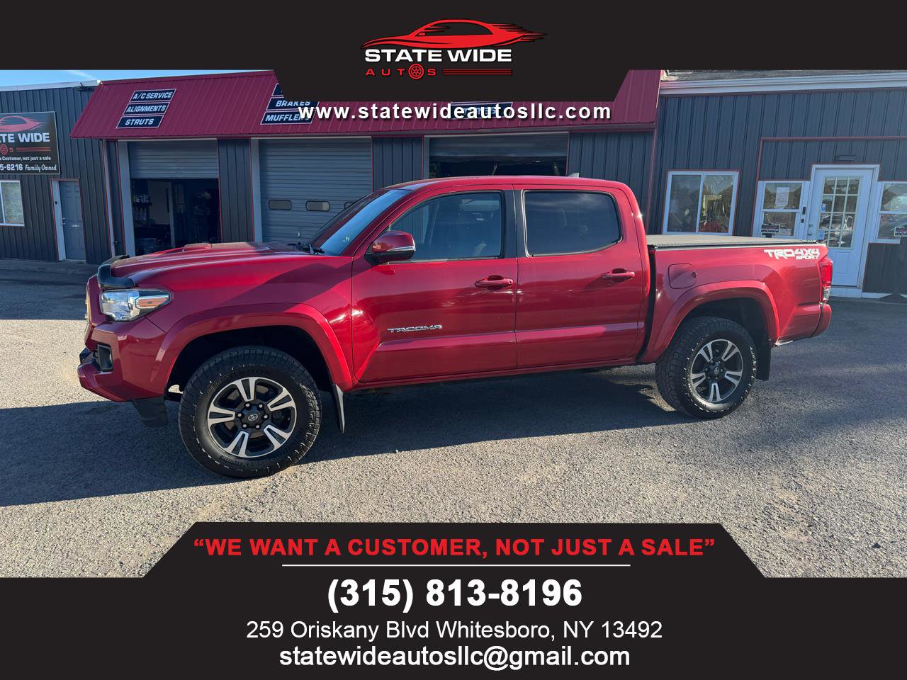 Used 2016 Toyota Tacoma TRD Sport image 1