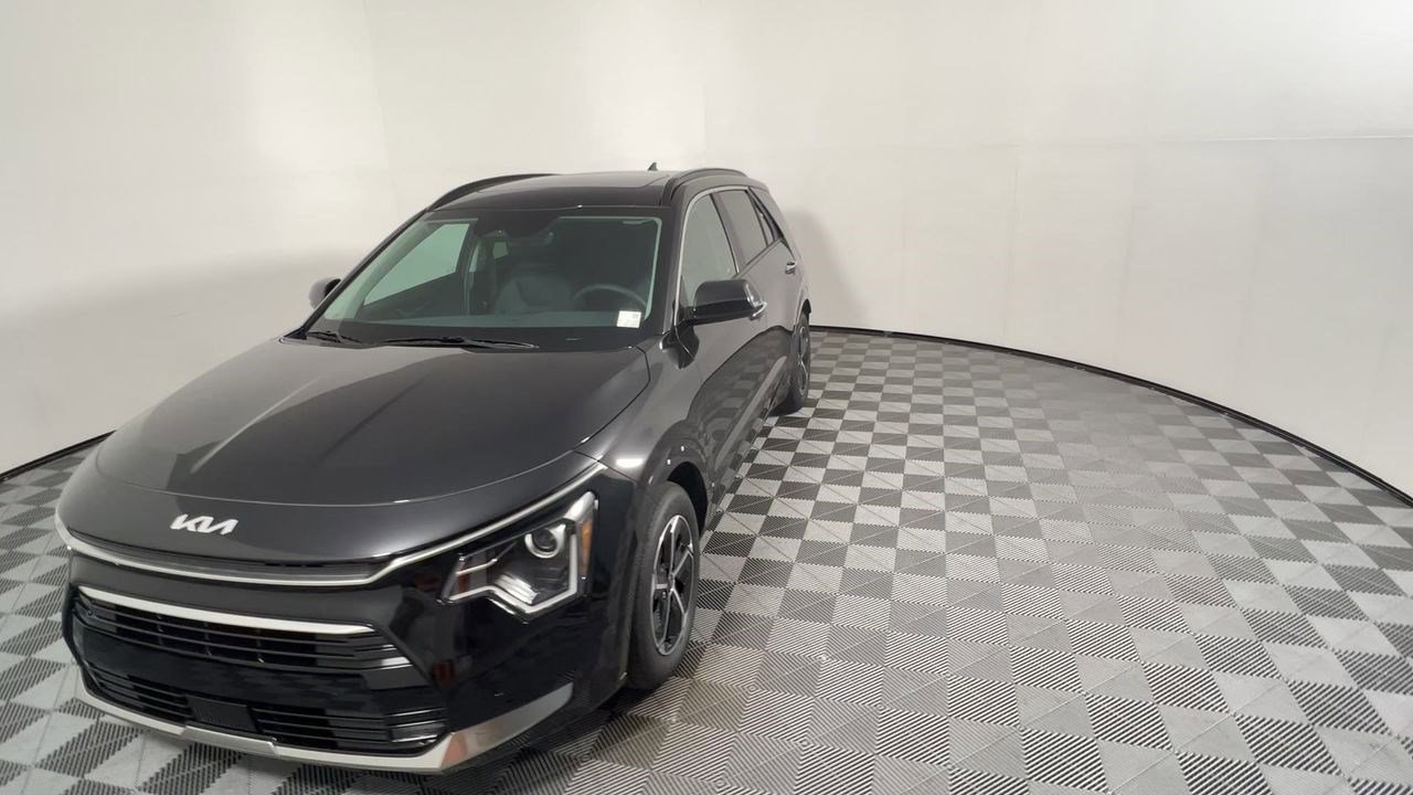 New 2025 Kia Niro SX image 2