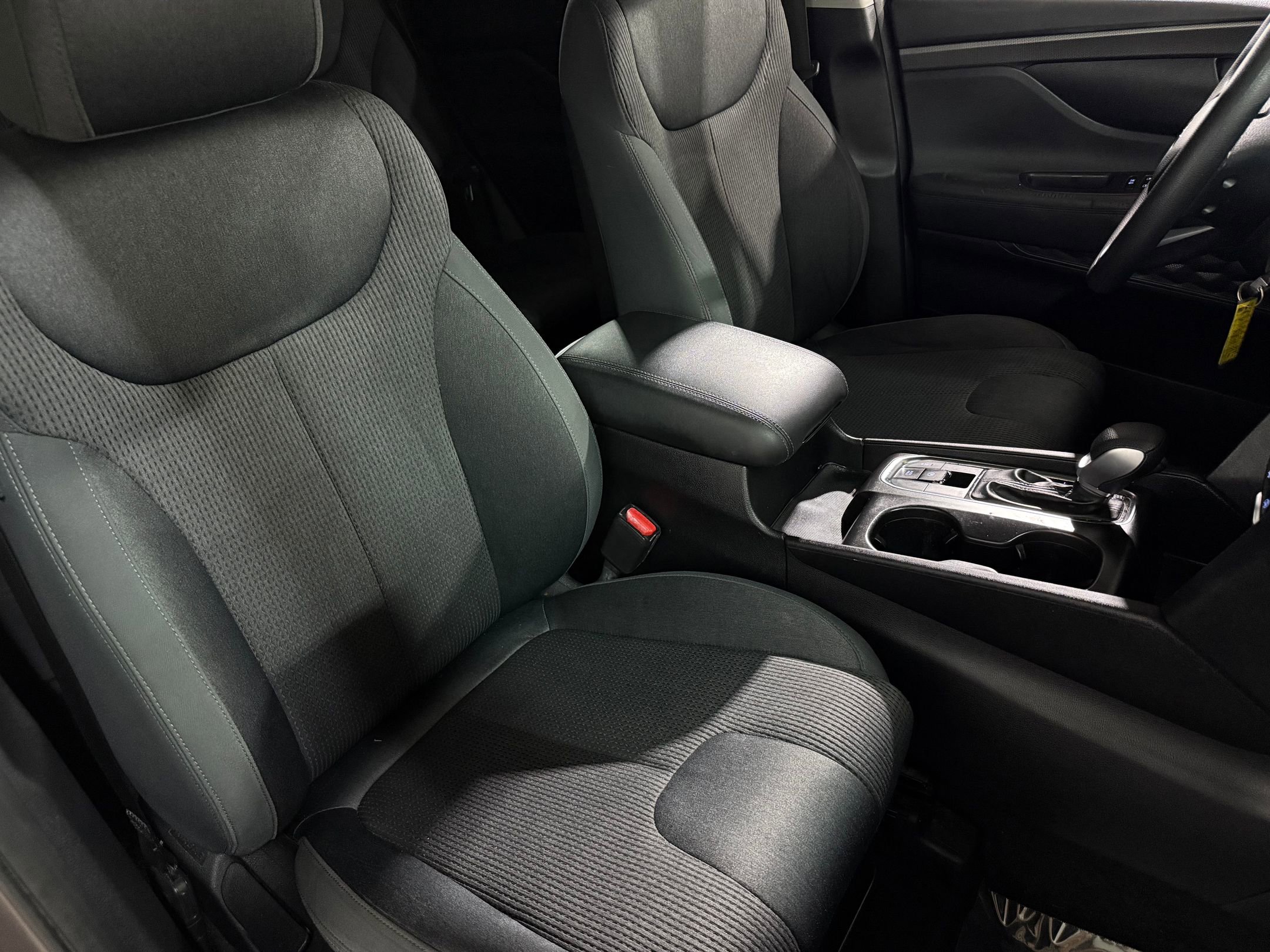 Used 2019 Hyundai Santa Fe SE image 40