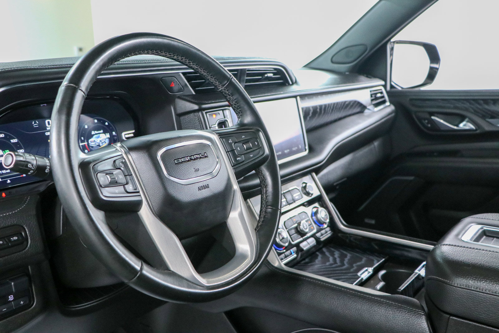 Used 2023 GMC Yukon Denali w/ Max Trailering Package AWD/4WD image 26