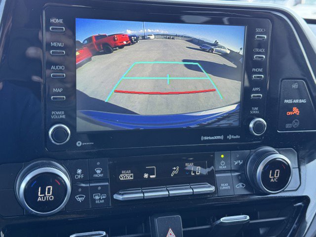 Used 2022 Toyota Highlander LE image 12