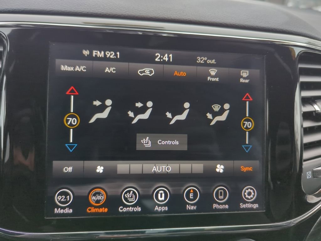 Used 2020 Jeep Grand Cherokee Laredo w/ Quick Order Package 2BN North image 17