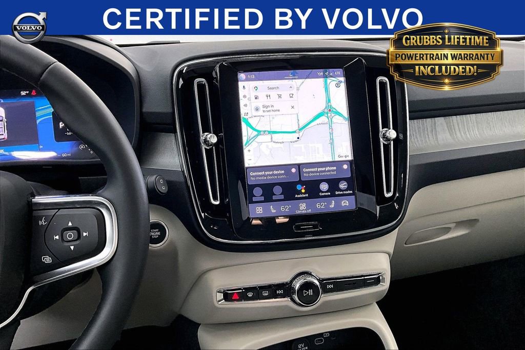 Used 2025 Volvo XC40 B5 Plus AWD/4WD image 7