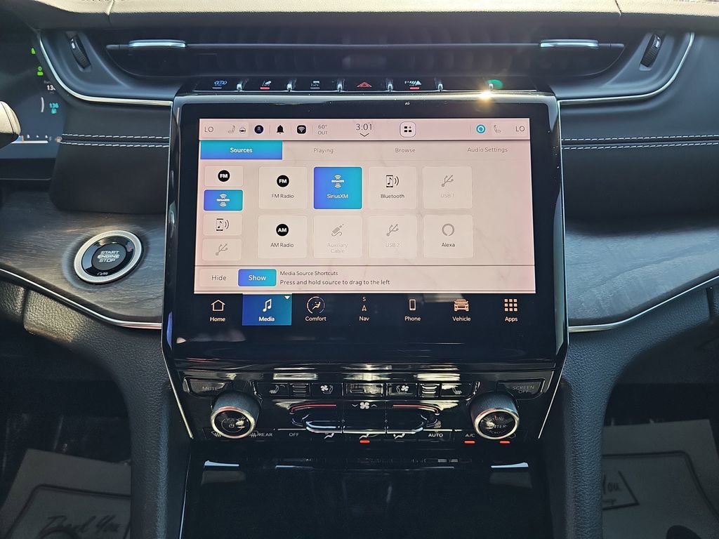 Used 2022 Jeep Grand Cherokee Overland w/ Luxury Tech Group IV image 25