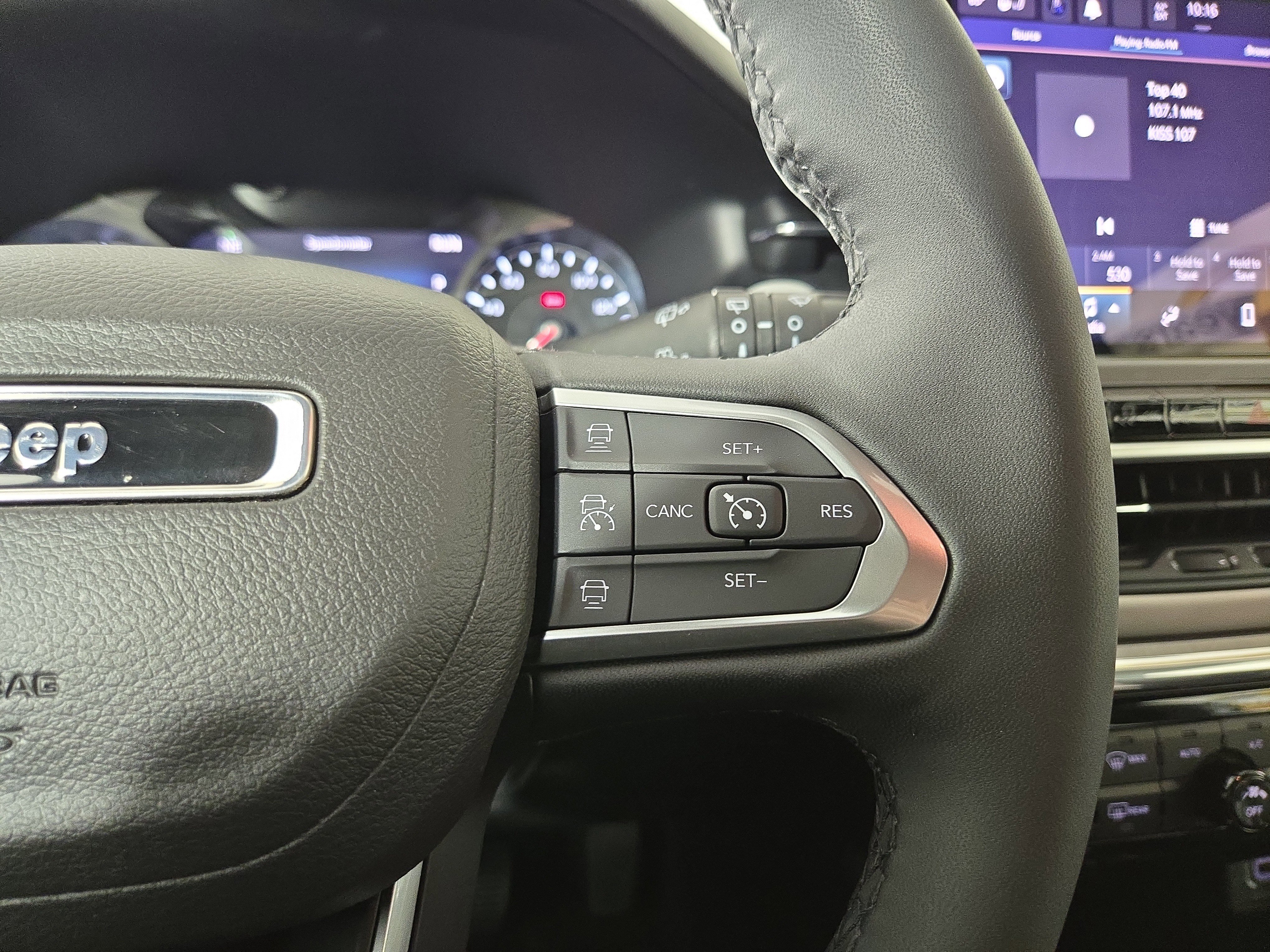 Used 2023 Jeep Compass Limited image 16