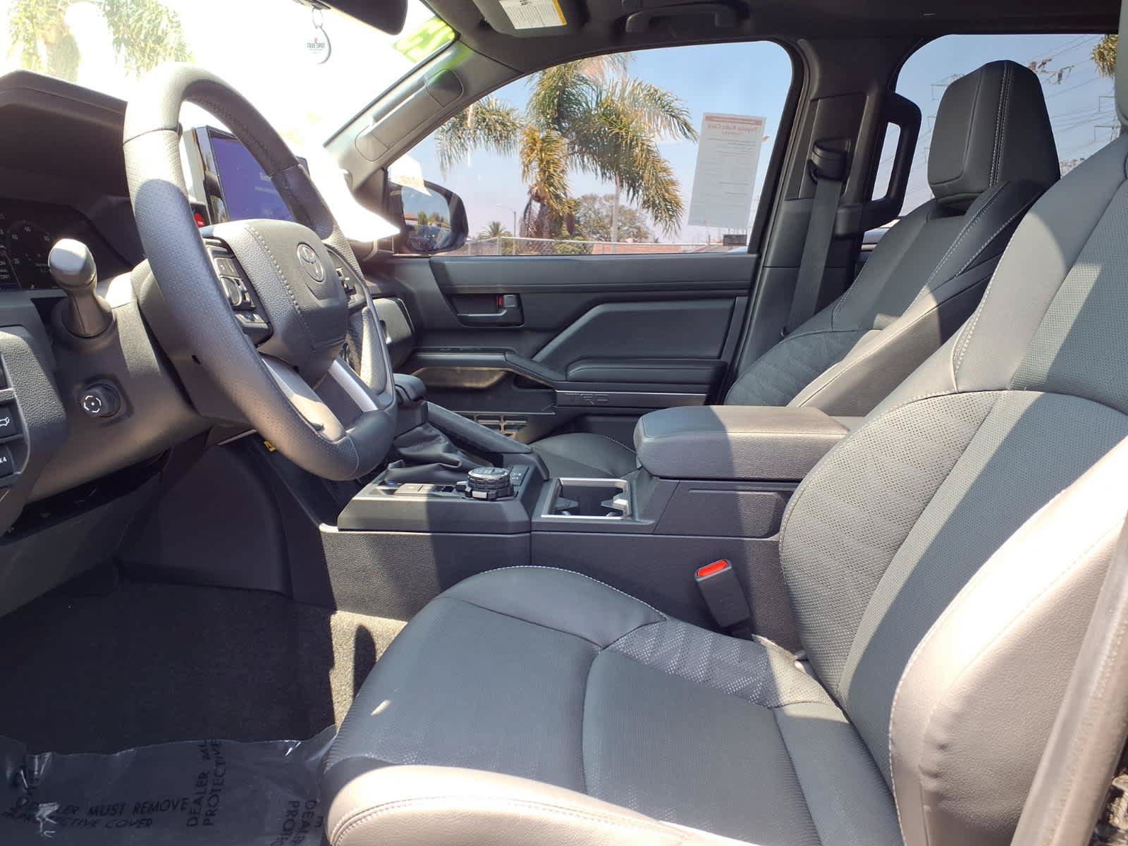Certified 2025 Toyota 4Runner TRD Off-Road Premium AWD/4WD image 18
