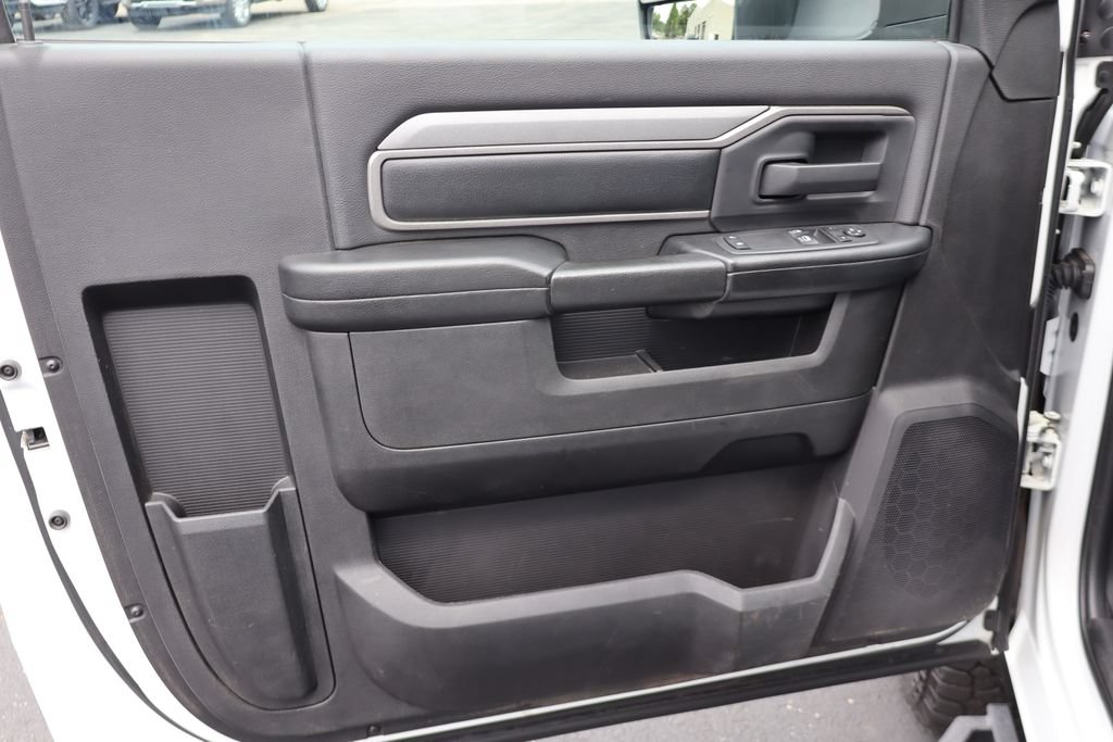 Used 2021 RAM 3500 Tradesman w/ Chrome Appearance Group RWD image 27
