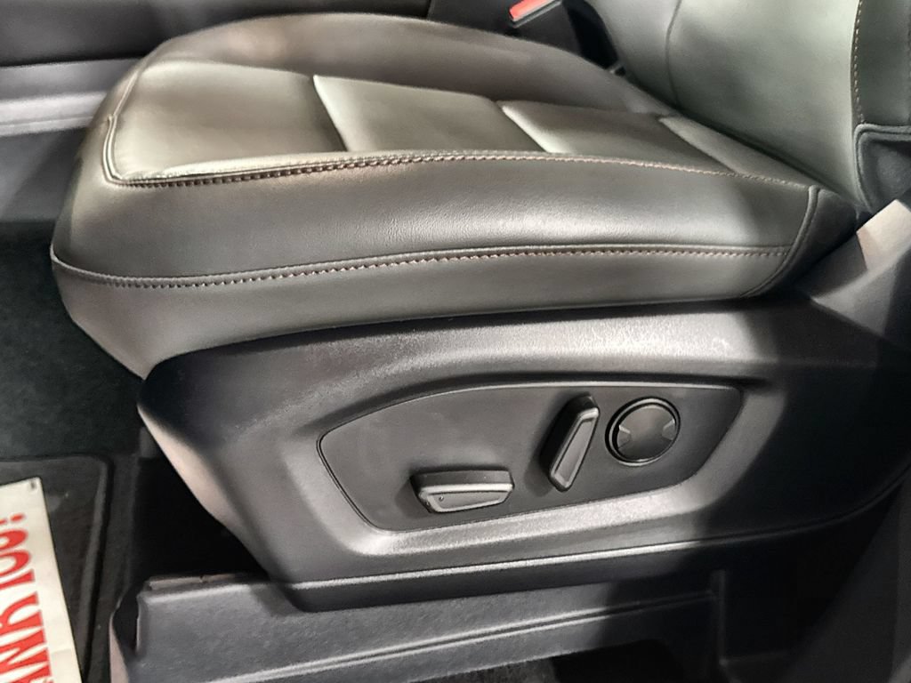 New 2026 Ford Explorer Active w/ Active Comfort Package AWD/4WD image 13