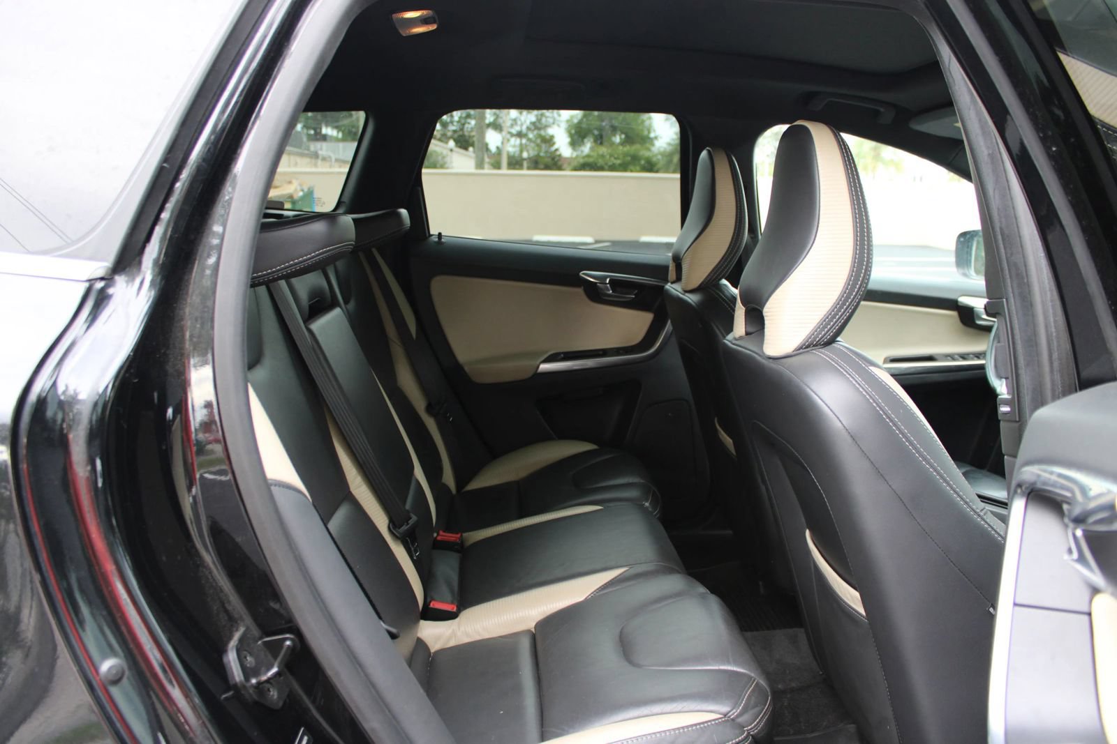 Used 2013 Volvo XC60 T6 R-Design Platinum AWD/4WD image 19