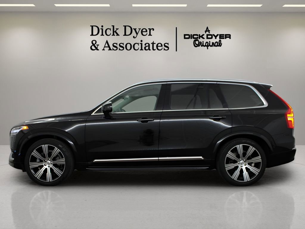 Used 2023 Volvo XC90 B6 Ultimate w/ Lounge Package image 6